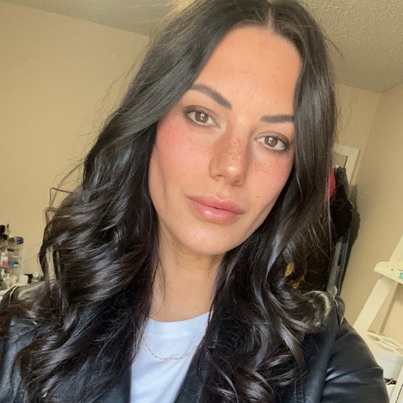 Meet your Posher, Nikita - Picture 1 of 1